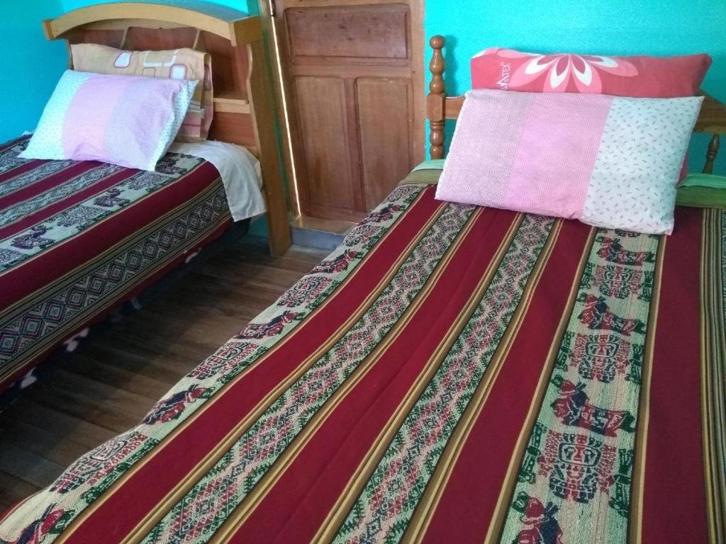 فندق Hostal Luna Del Titikaka En Isla De La Luna Bolivia المظهر الخارجي الصورة
